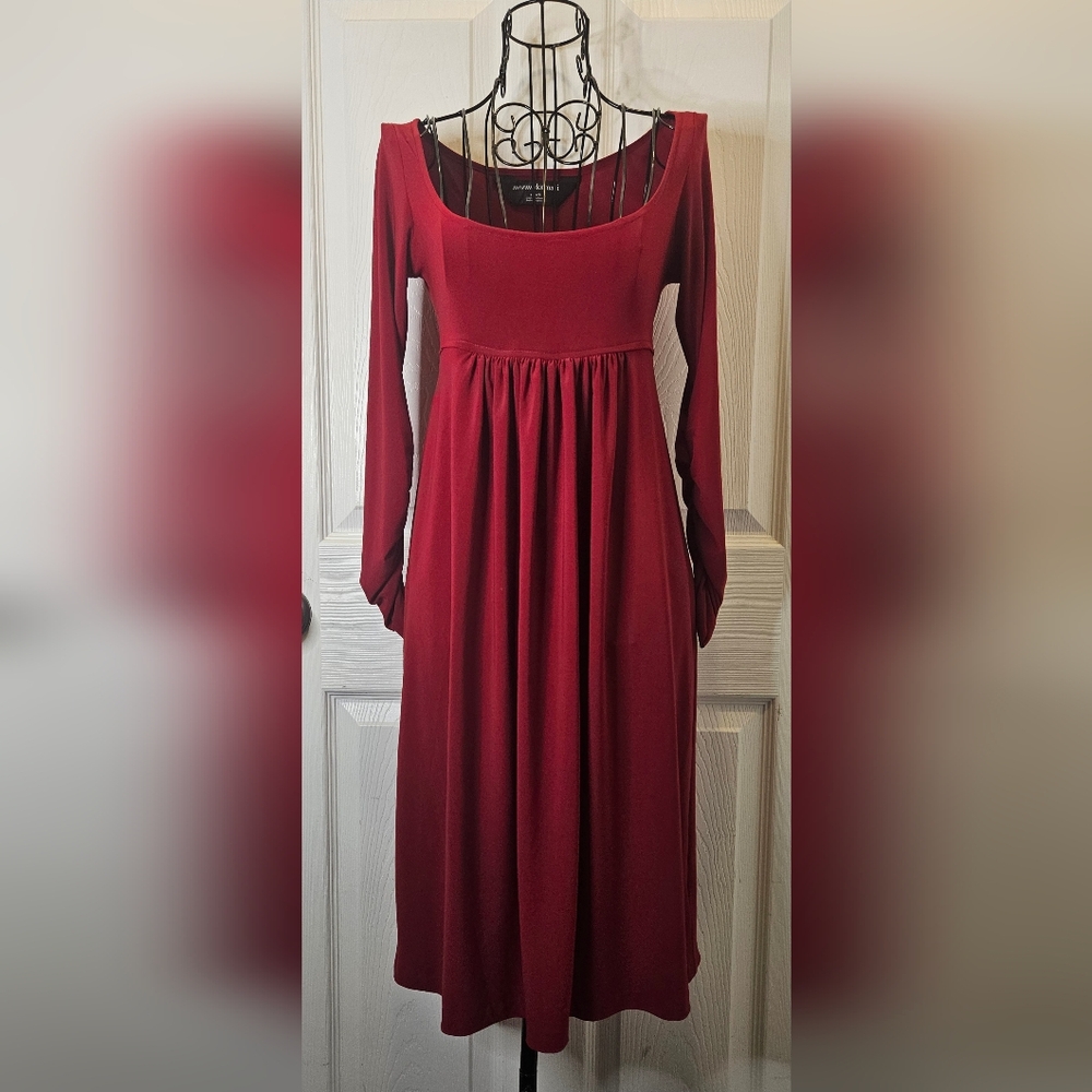 Norma Kamali Flowy Knee Length Dress